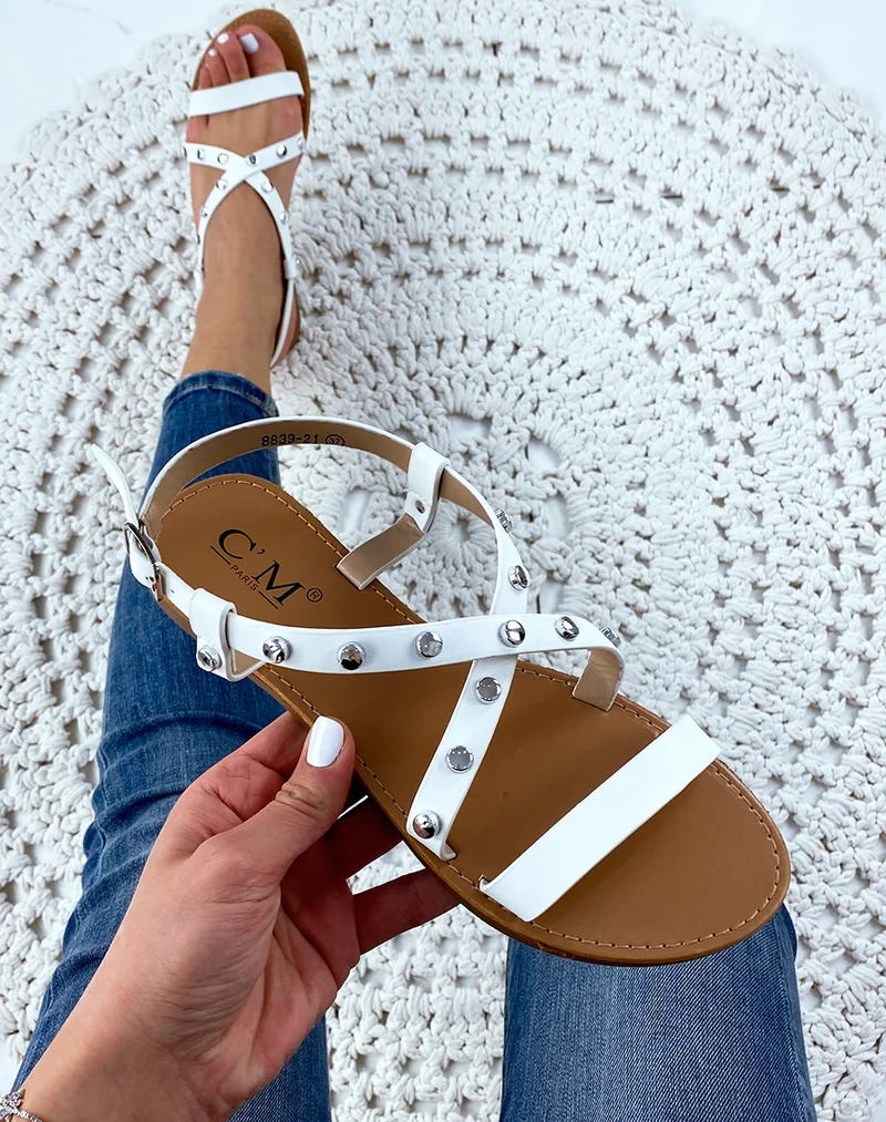 Nu-pieds cloutées blanches