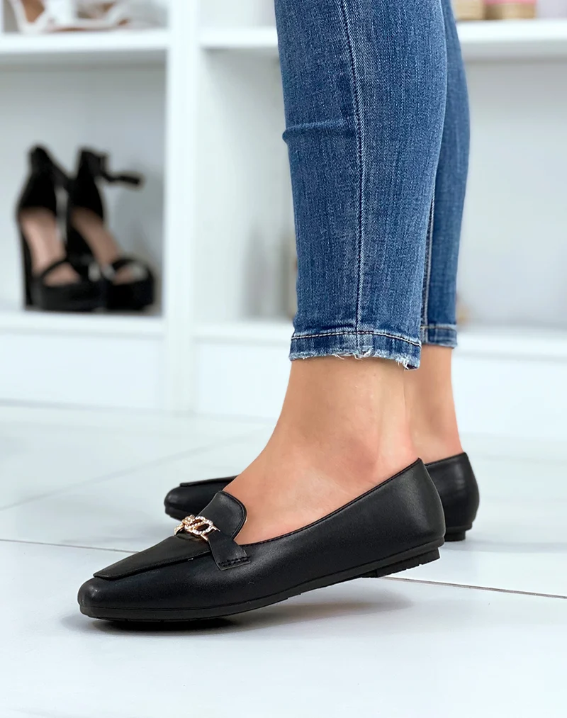 Mocassins plats noirs à bijoux dorés à strass