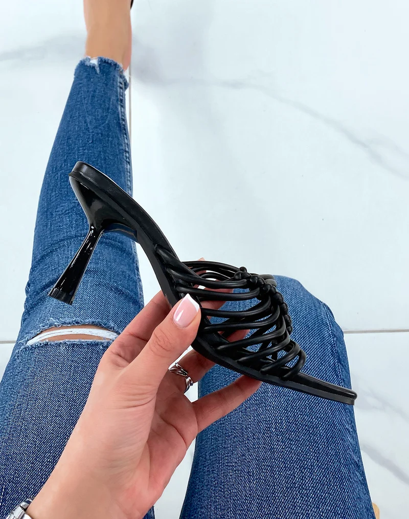Mules à talons noires à multiples brides