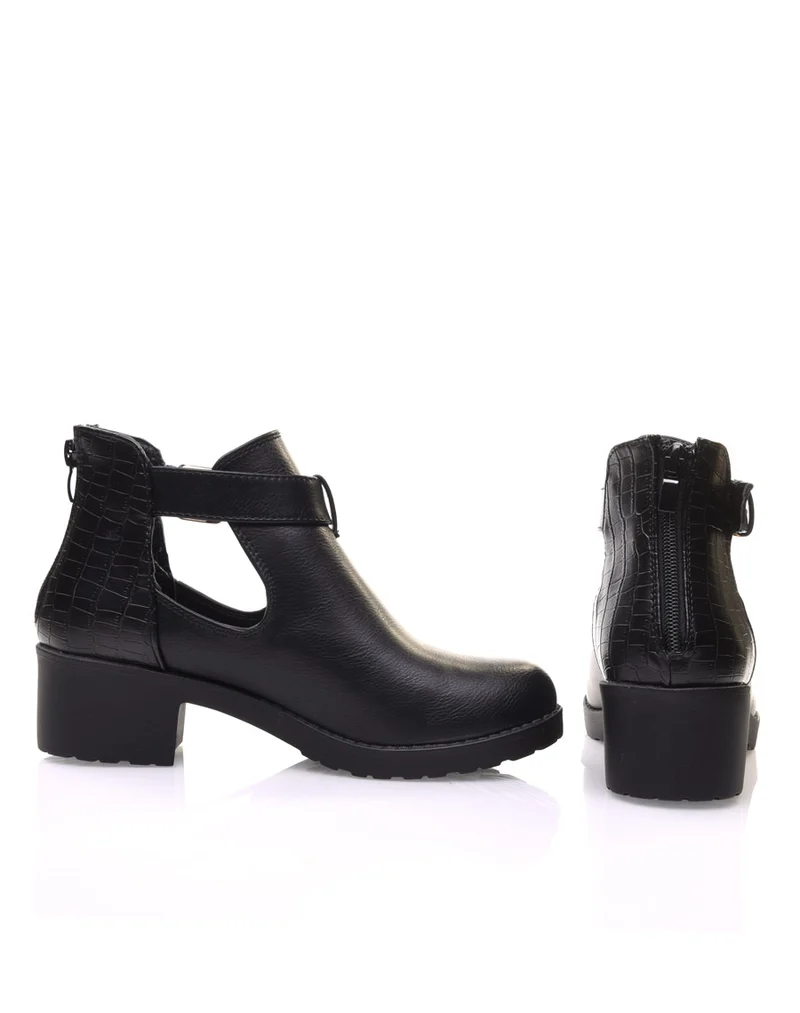 Bottines noires ajourées à petit talon et boucle