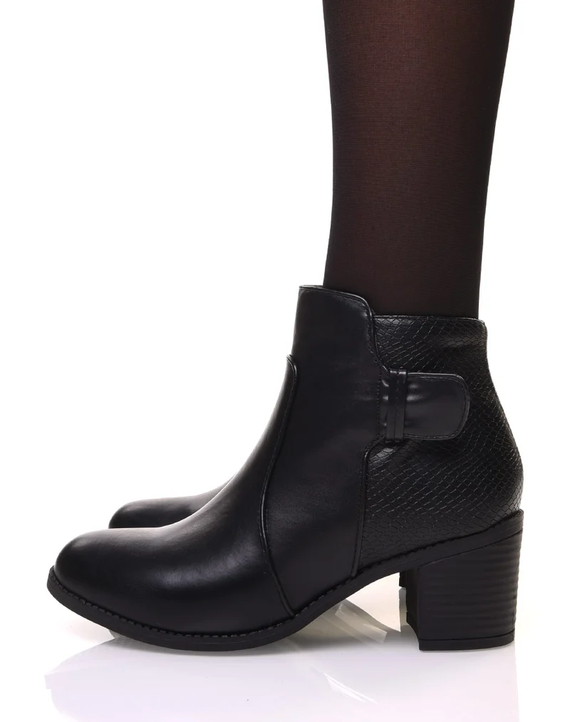 Bottines noires à talon et détails croco