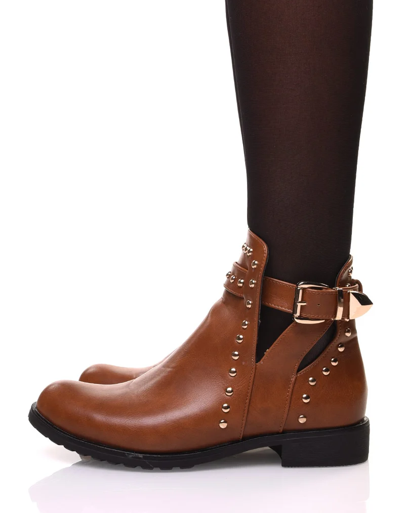 Bottines camelles ajourés à clous