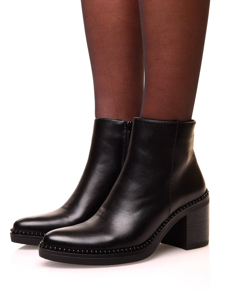 Bottines noires à talons carrés et à bouts pointus