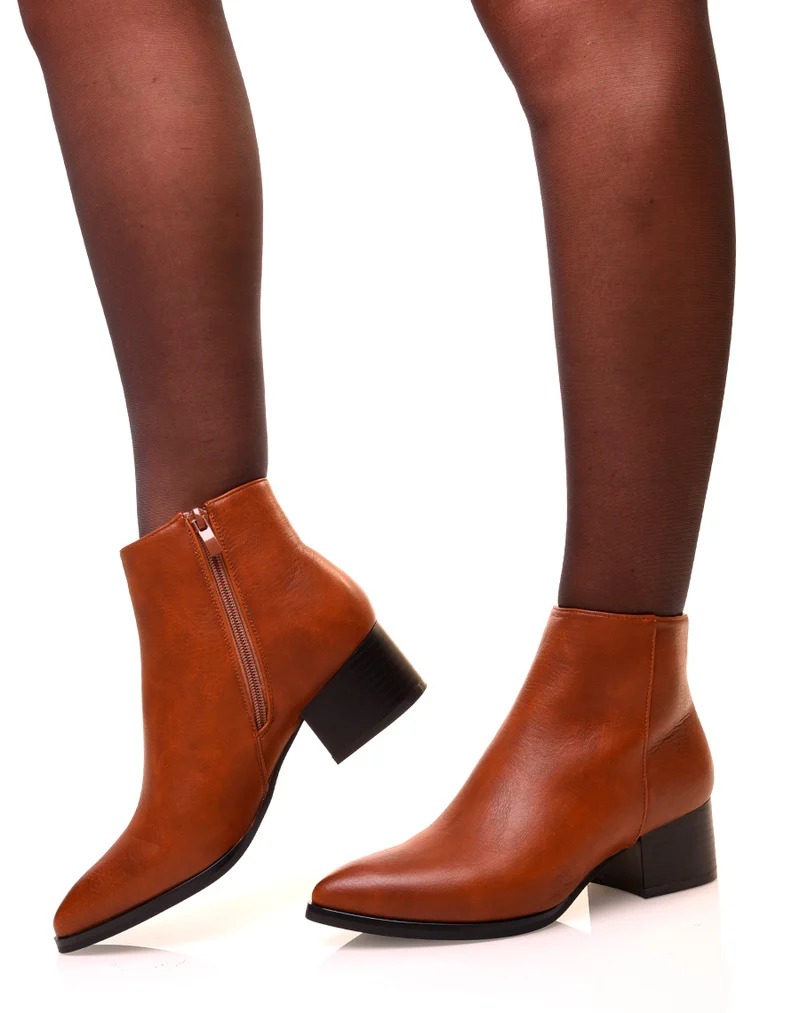 Bottines camel à talons carré et bouts pointus