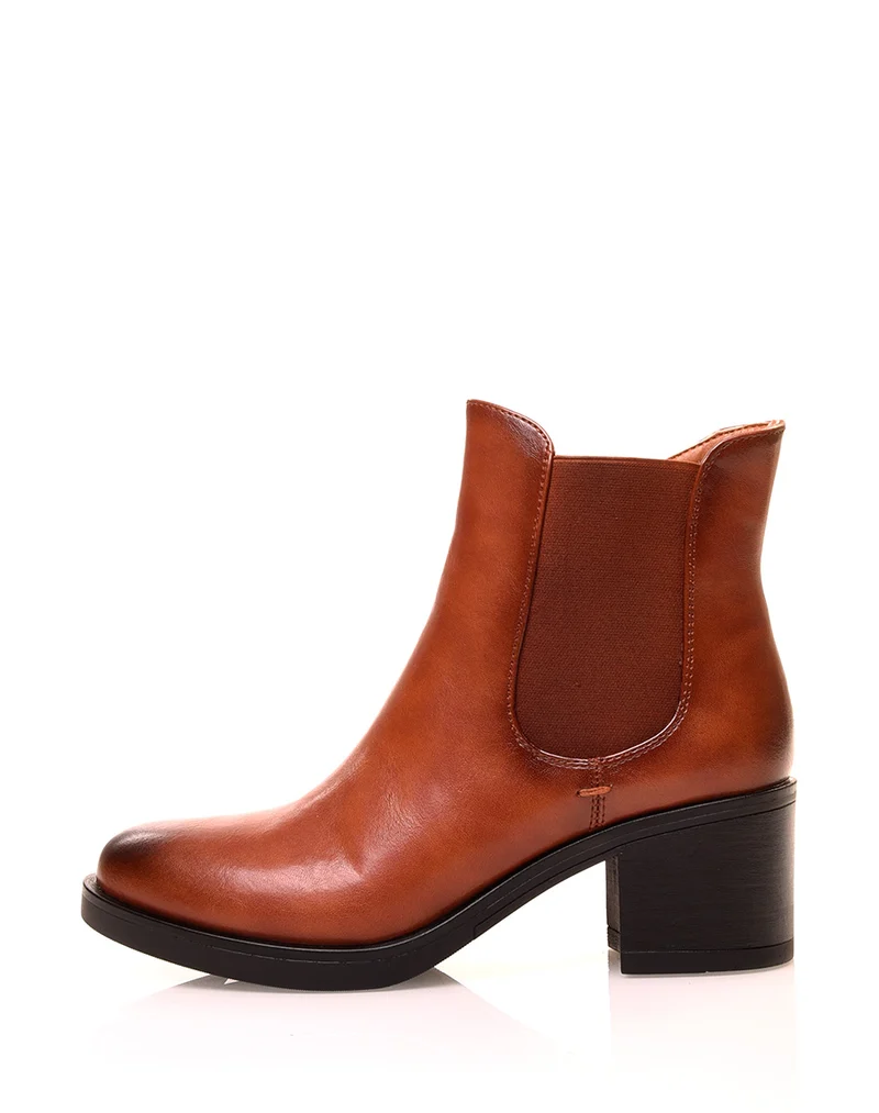 Bottines à talons carrés camel