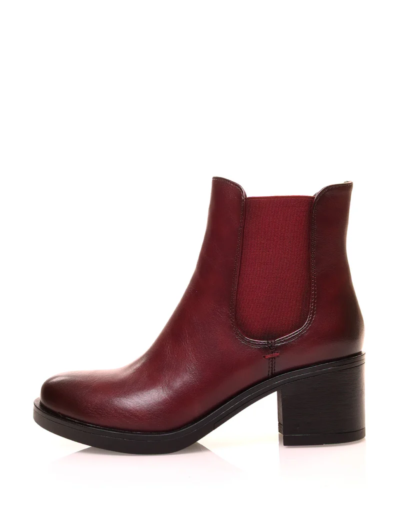Bottines à talons carrés bordeaux