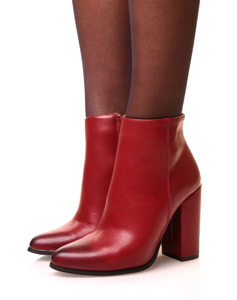 Bottines bordeaux à talons carrés et à bouts pointus