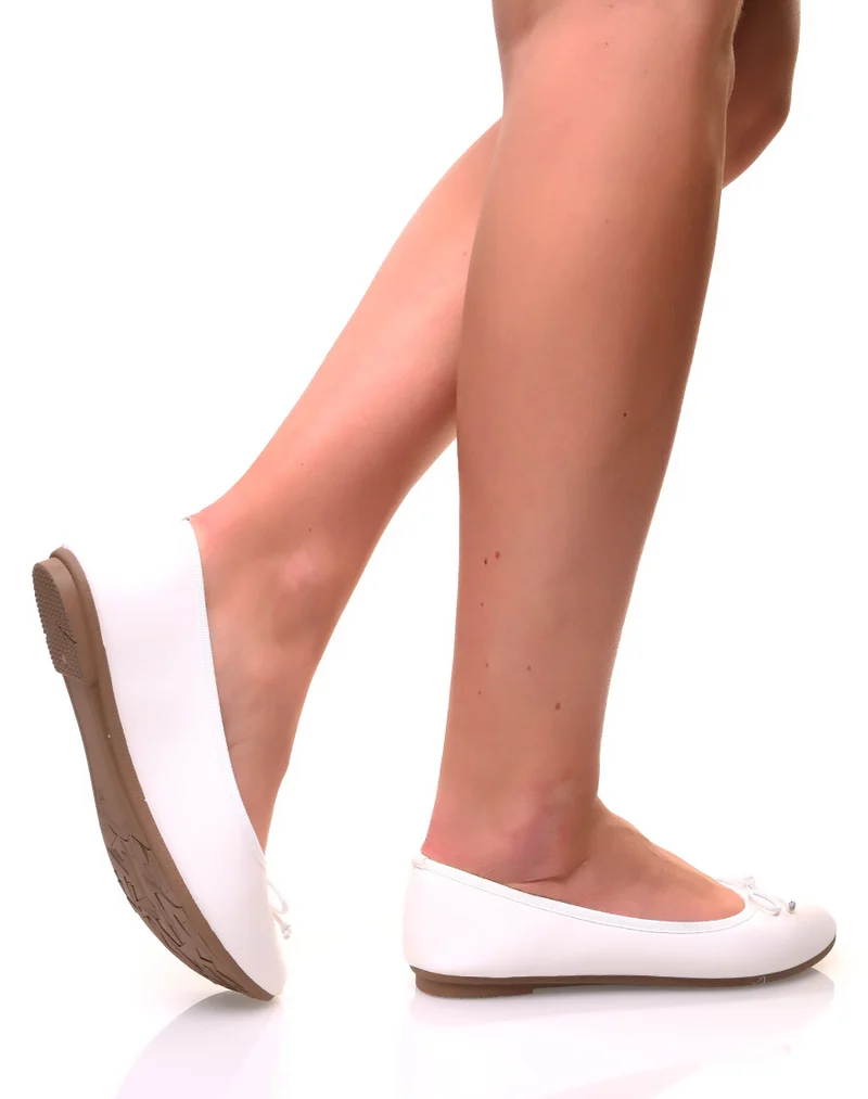 Ballerines blanches à petits noeuds