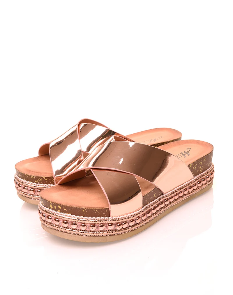 Mules roses gold à doubles brides vernies