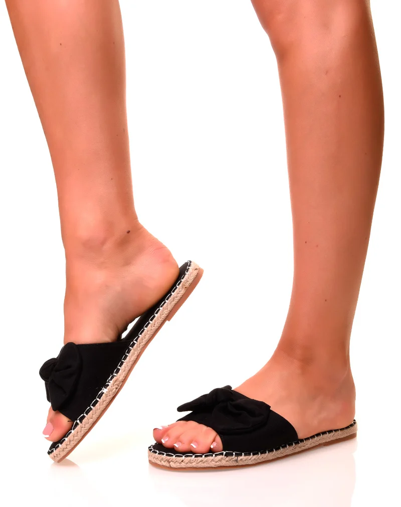 Nu-pieds noirs à noeuds