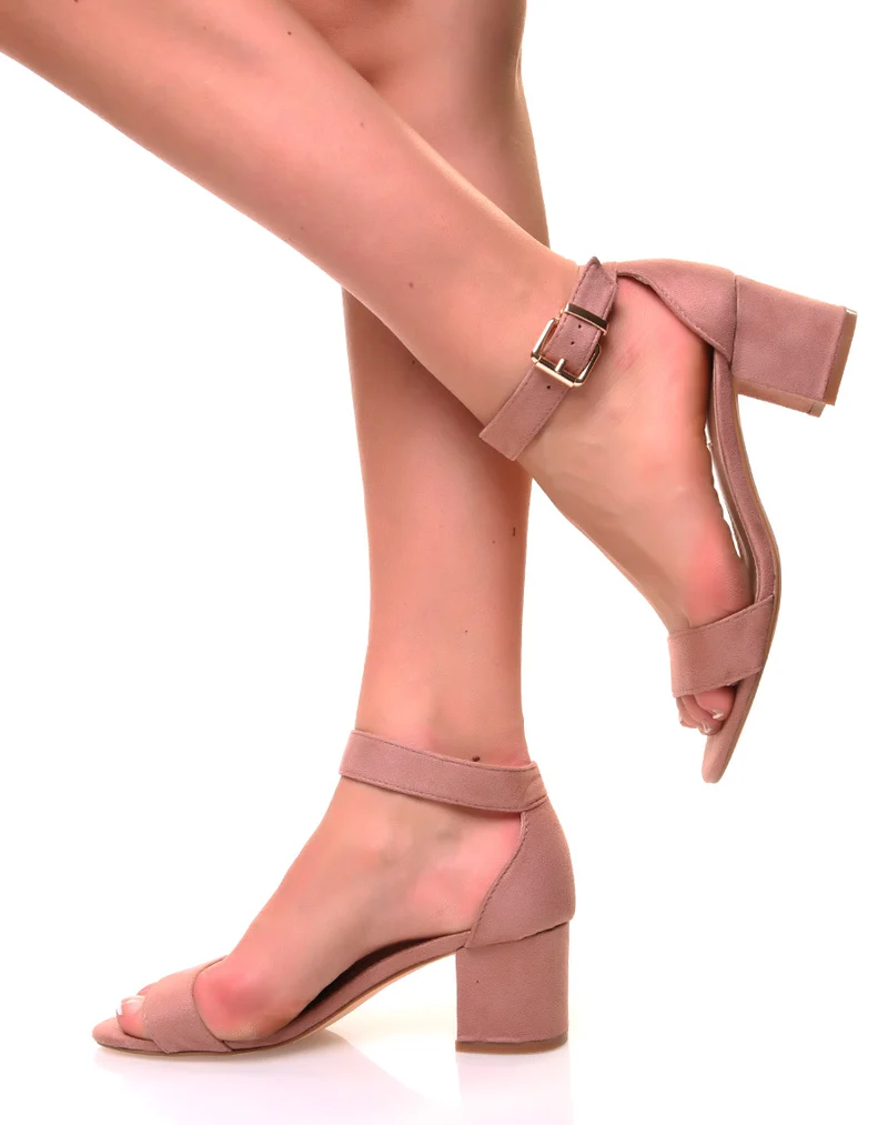 Sandales à petits talons en suédine roses