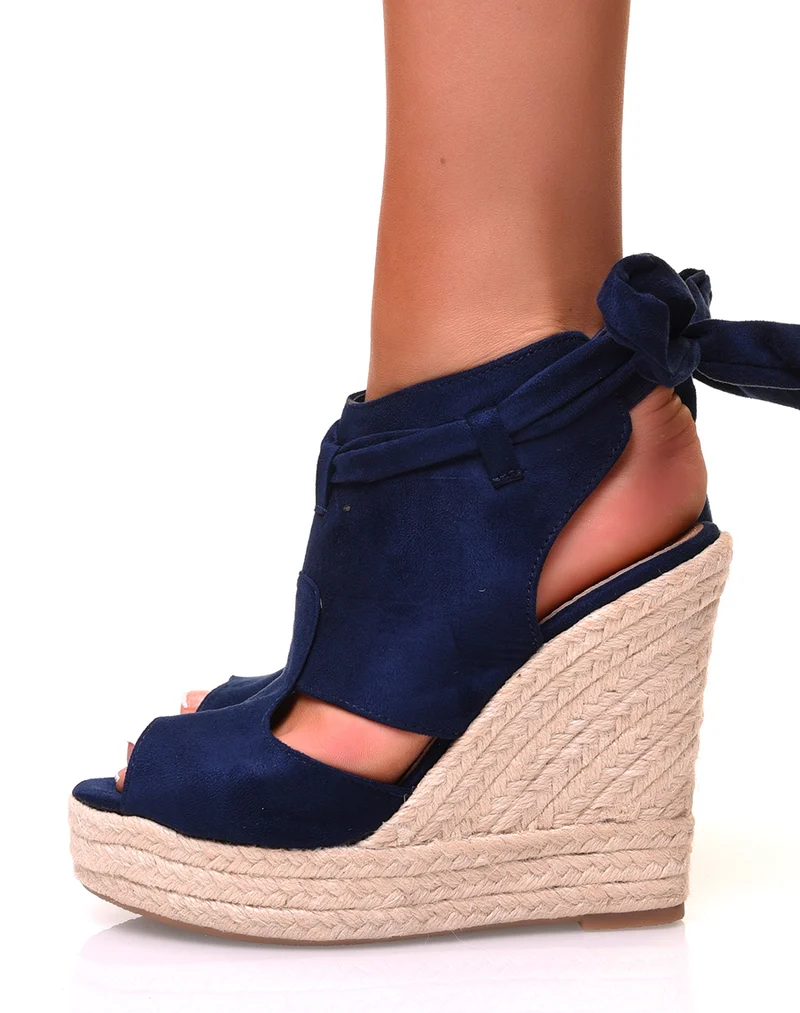 Sandales en suédine bleue marine à talons compensés