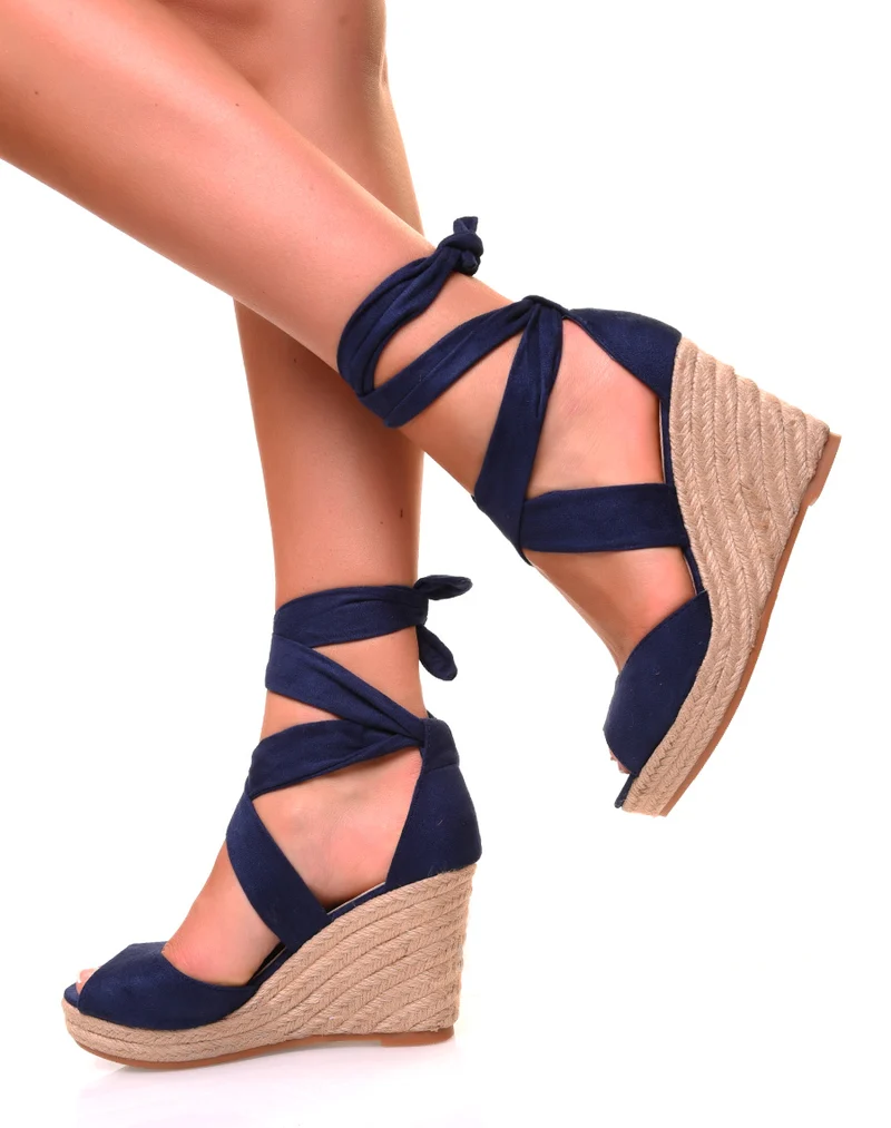 Sandales en suédine bleue marine à talons compensés