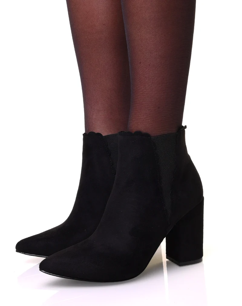 Bottines en suédine à bout pointus noires