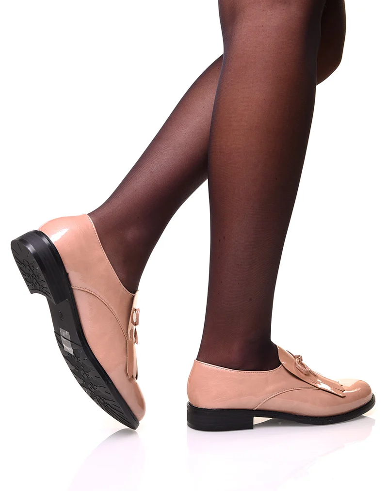 Derbies nude vernis à frange et nœud