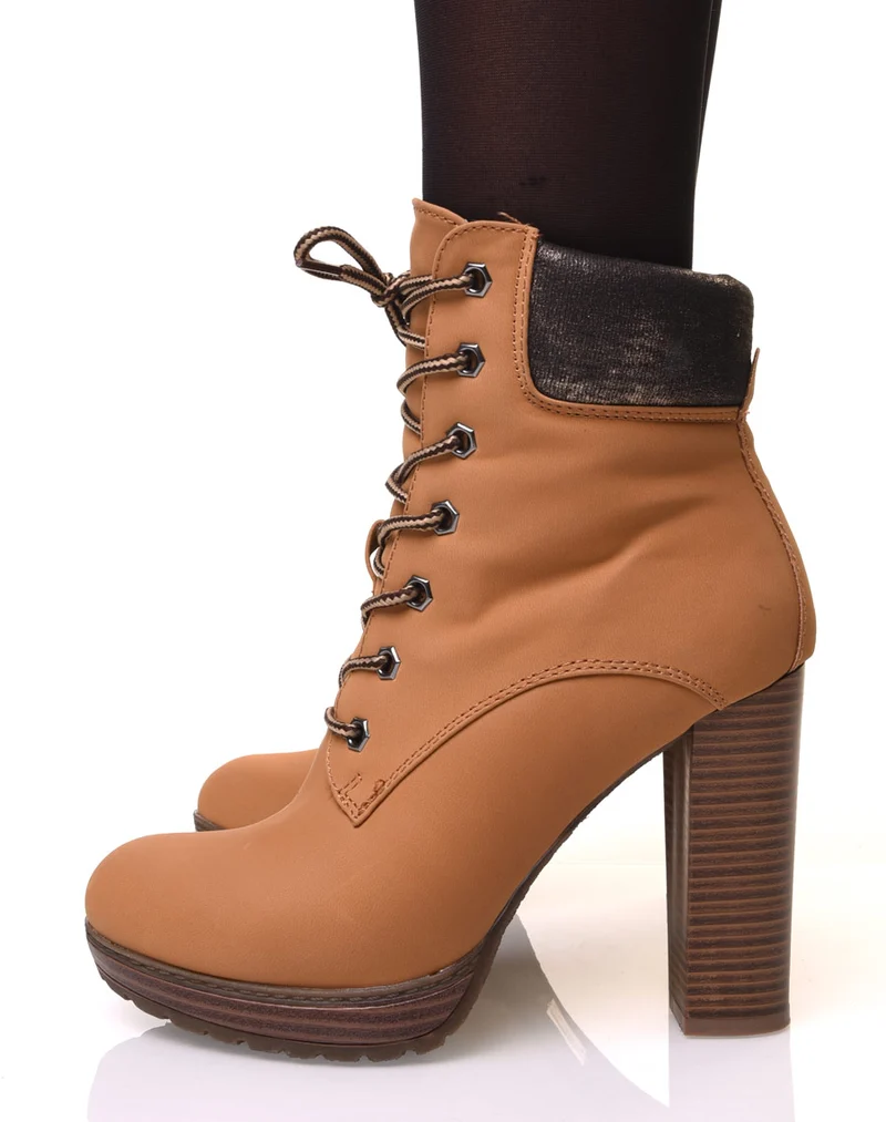 Bottines à lacets camelles à talons hauts