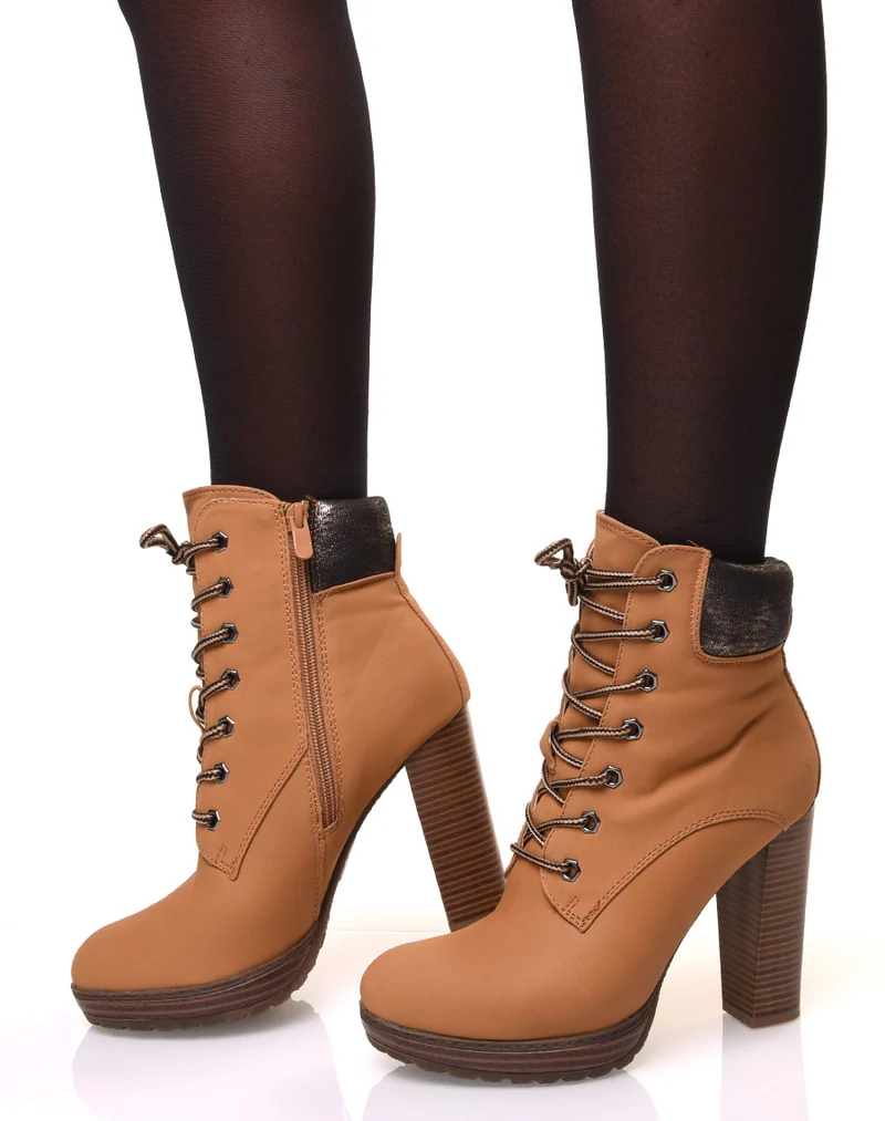 Bottines à lacets camelles à talons hauts