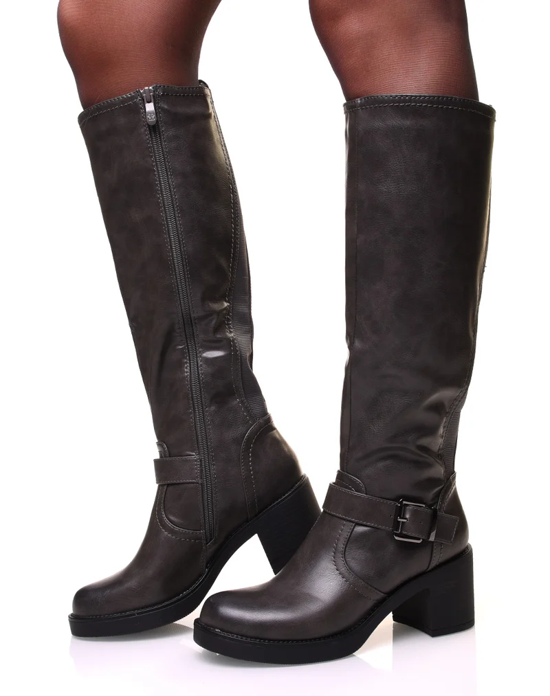 Bottes grises à sangles et talon épais