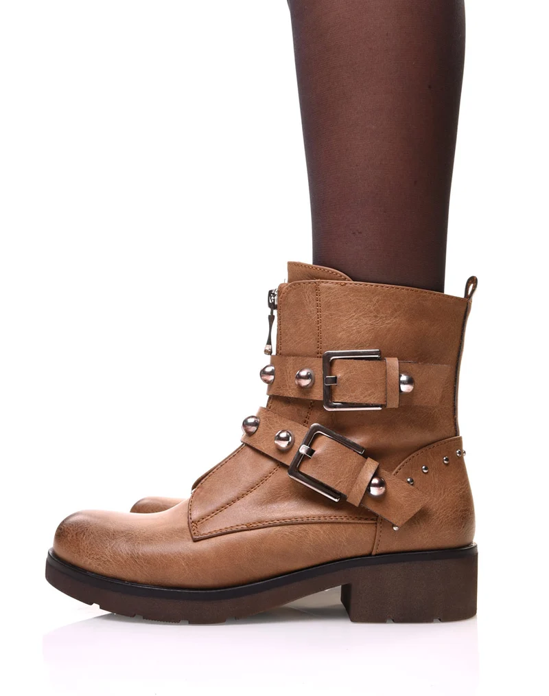 Bottines camel plates a sangles perlées