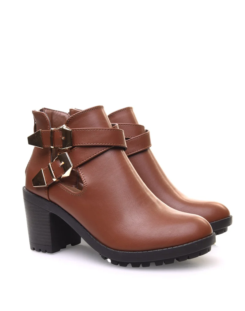 Bottines camel crantées à boucles croisées