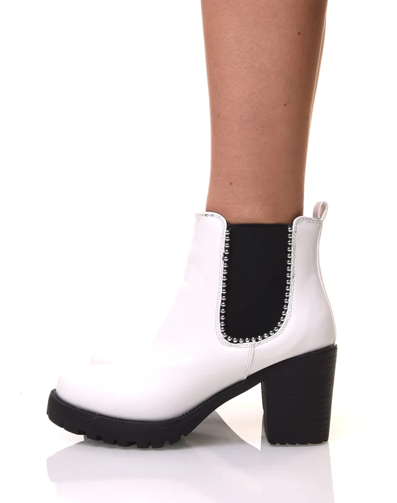 Bottines cloutées blanches à talons
