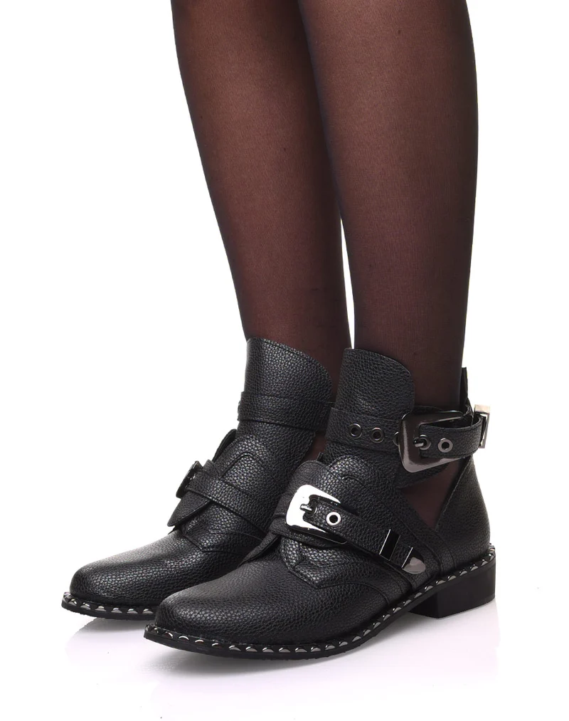 Bottines noires ajourées semelles cloutées