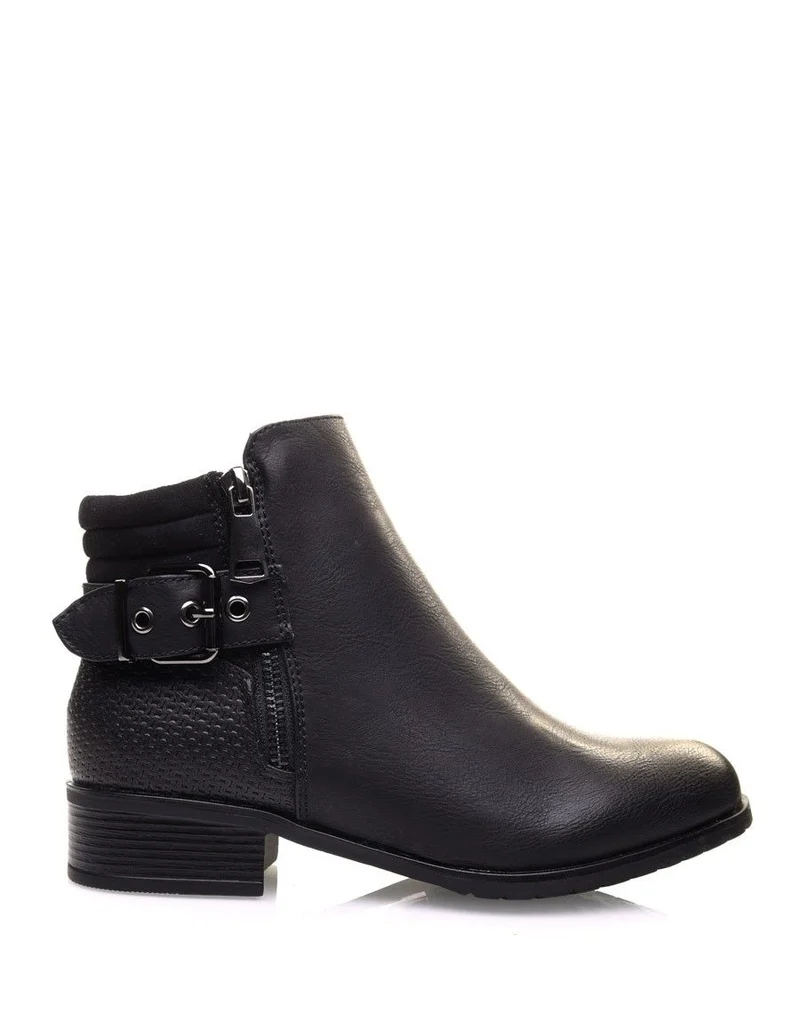 Bottines noires à talons et fermetures zippées