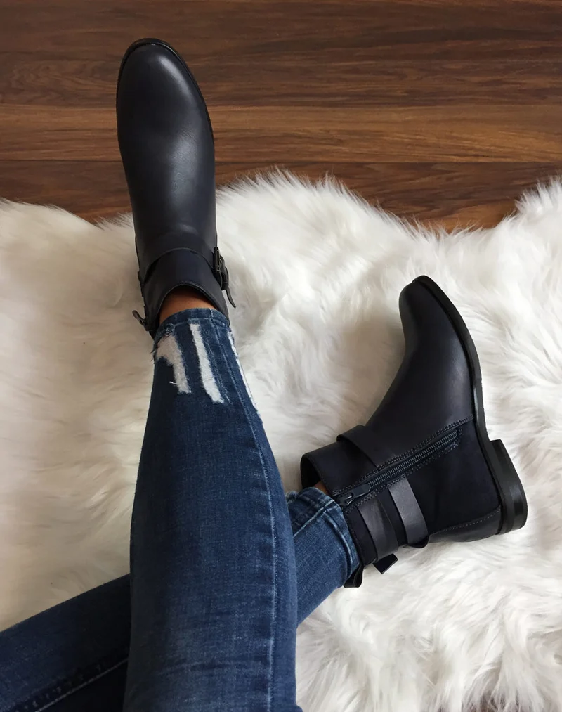 Bottines bleues semi-montantes à boucles