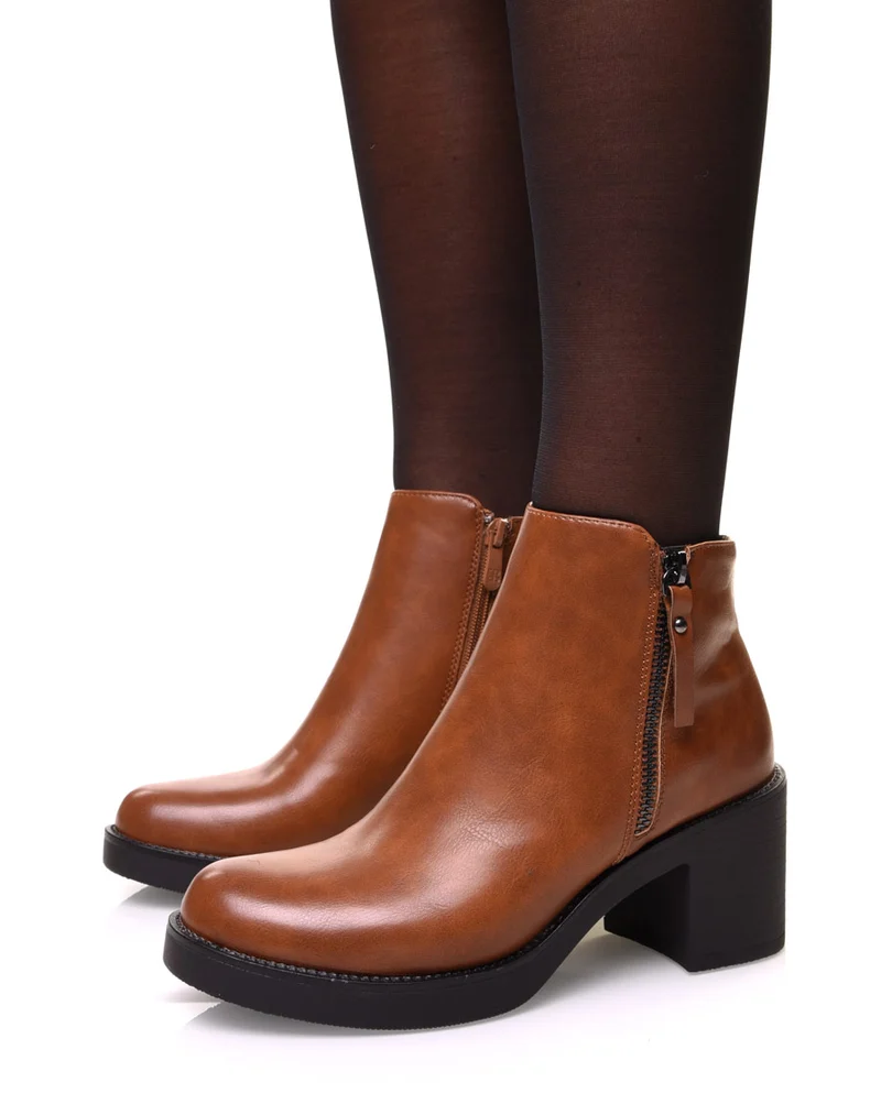 Bottines camelles à talon mi haut