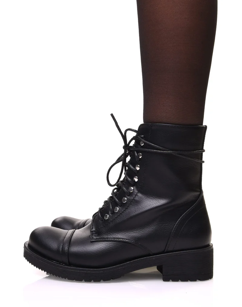 Bottines noires à lacets