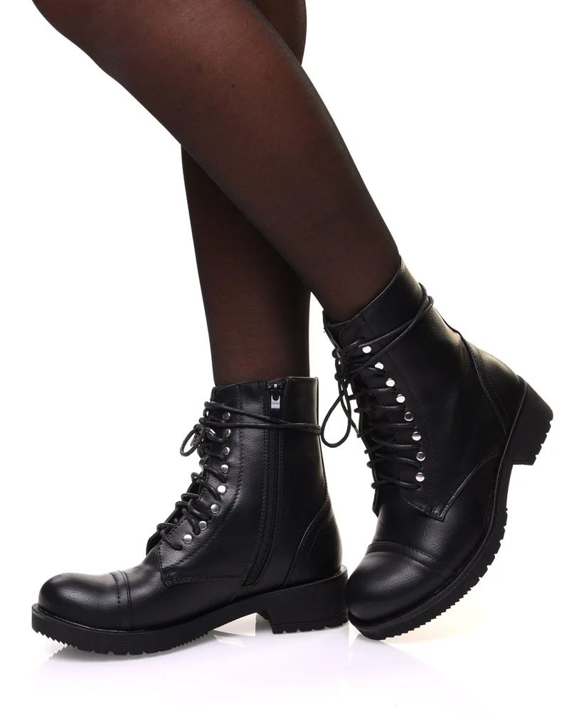 Bottines noires à lacets
