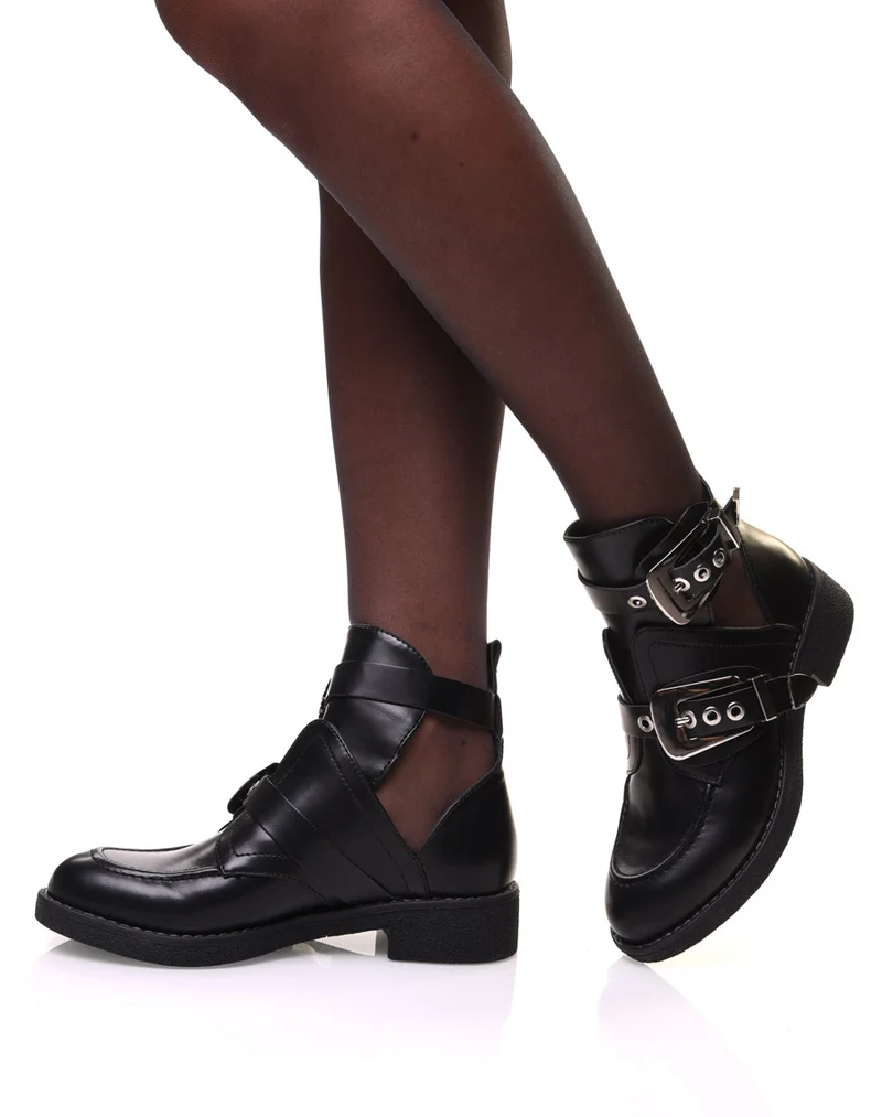 Bottines noires plates ajourées avec sangles