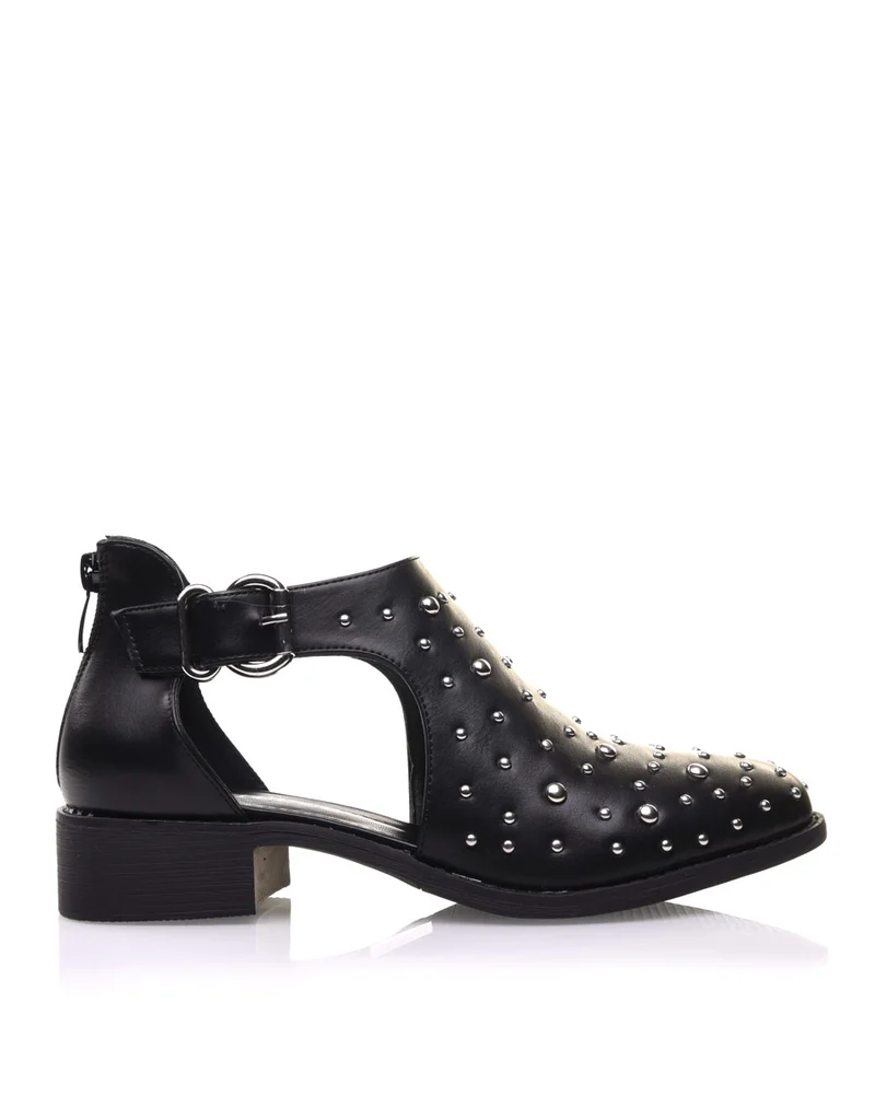 Bottines noires cloutées