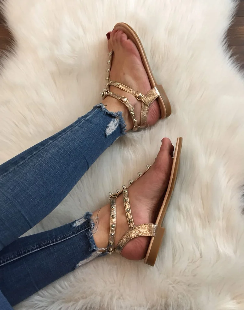 Nu-pieds champagne à perles