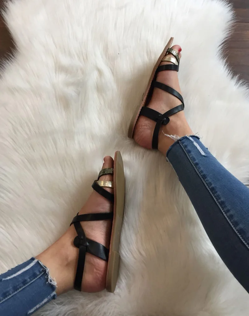 Sandales multi-bride croisée noires