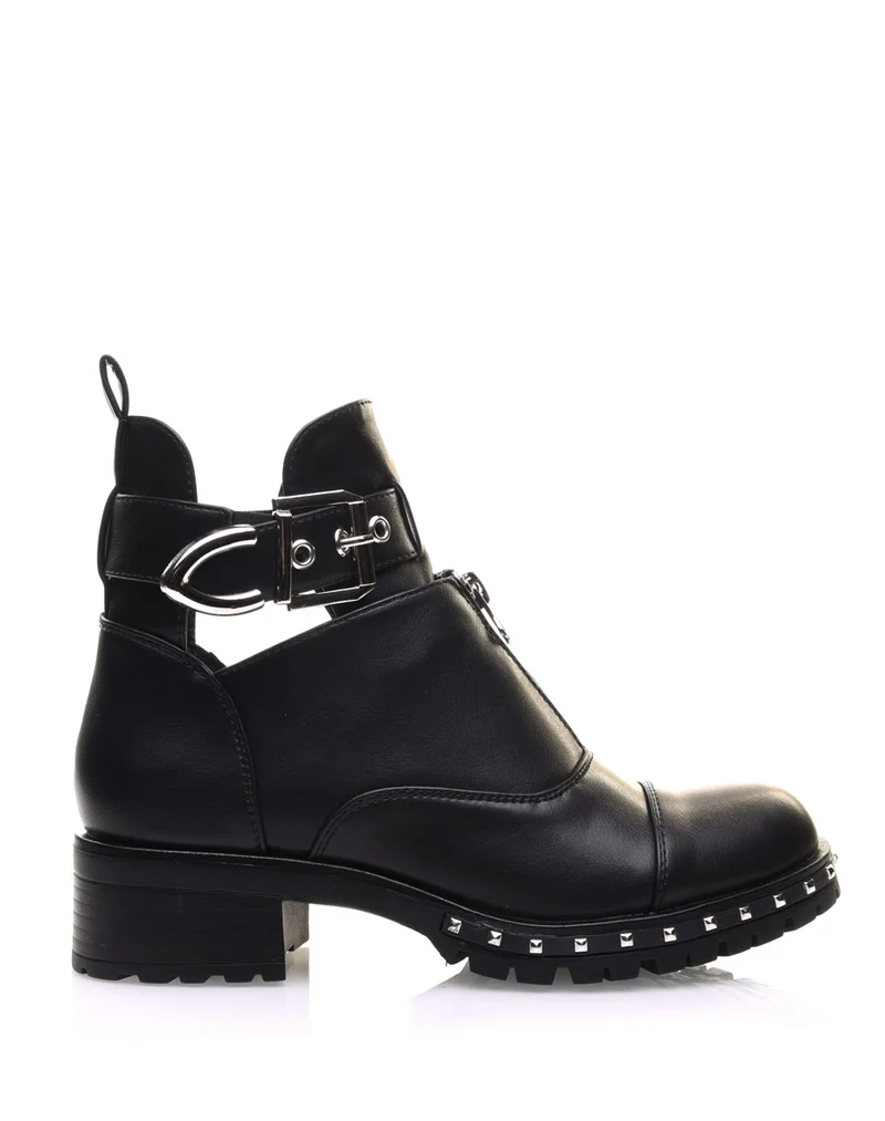 Bottines noires à semelles crantées cloutées