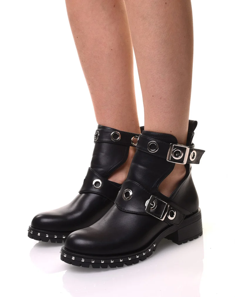 Bottines noires plates ajourées œillets