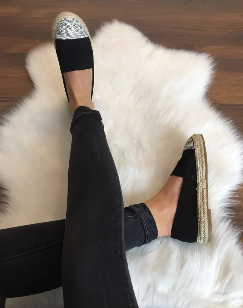 Espadrilles noires en suédine ornées de strass
