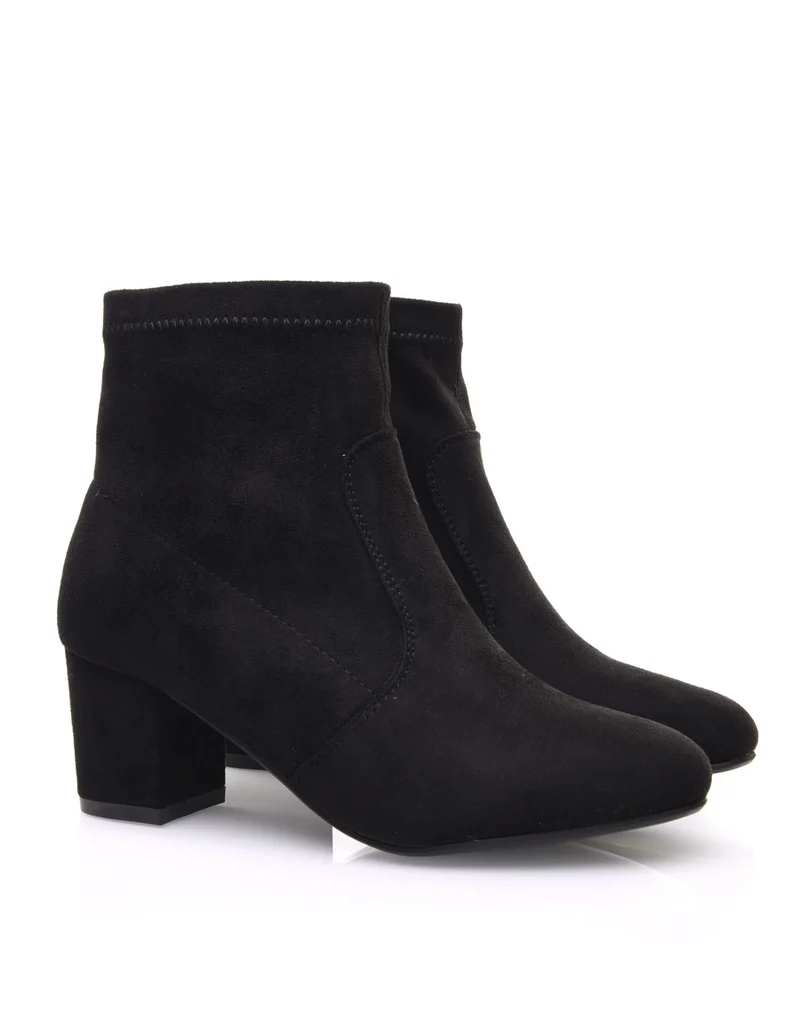 Bottines noires entièrement en suédine talons épais mi haut