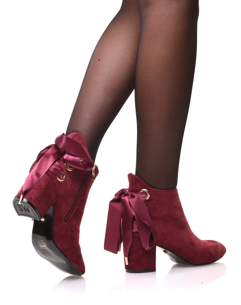 Bottines bordeaux talons mi hauts lacets en satin