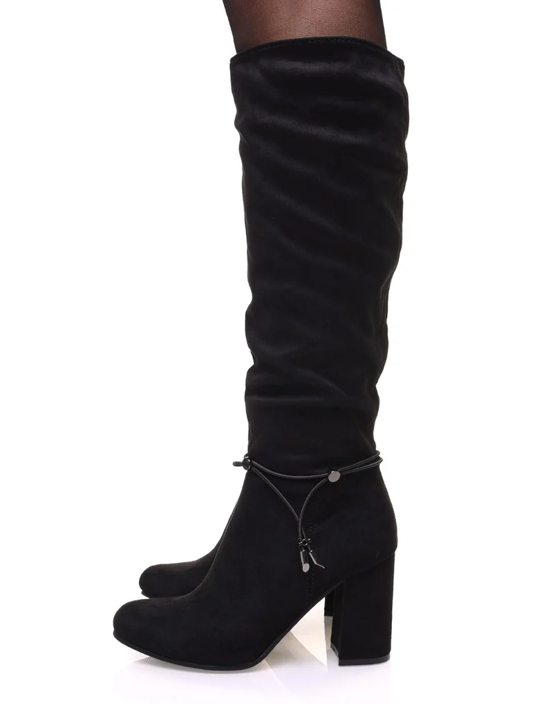 Bottes noires entièrement suédine fourrées