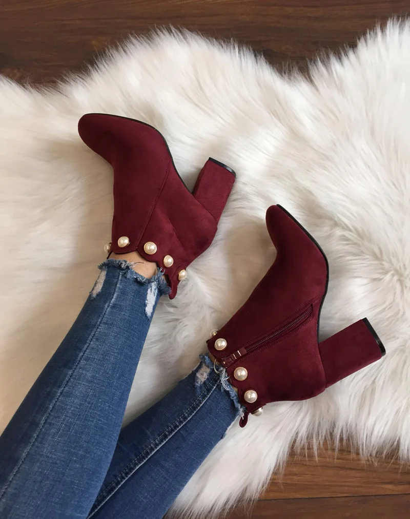 Bottines bordeaux bordées de perles
