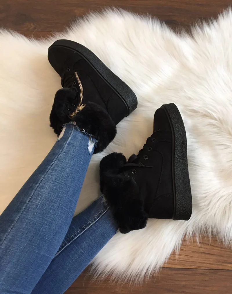Chaussures noires montantes fourrées