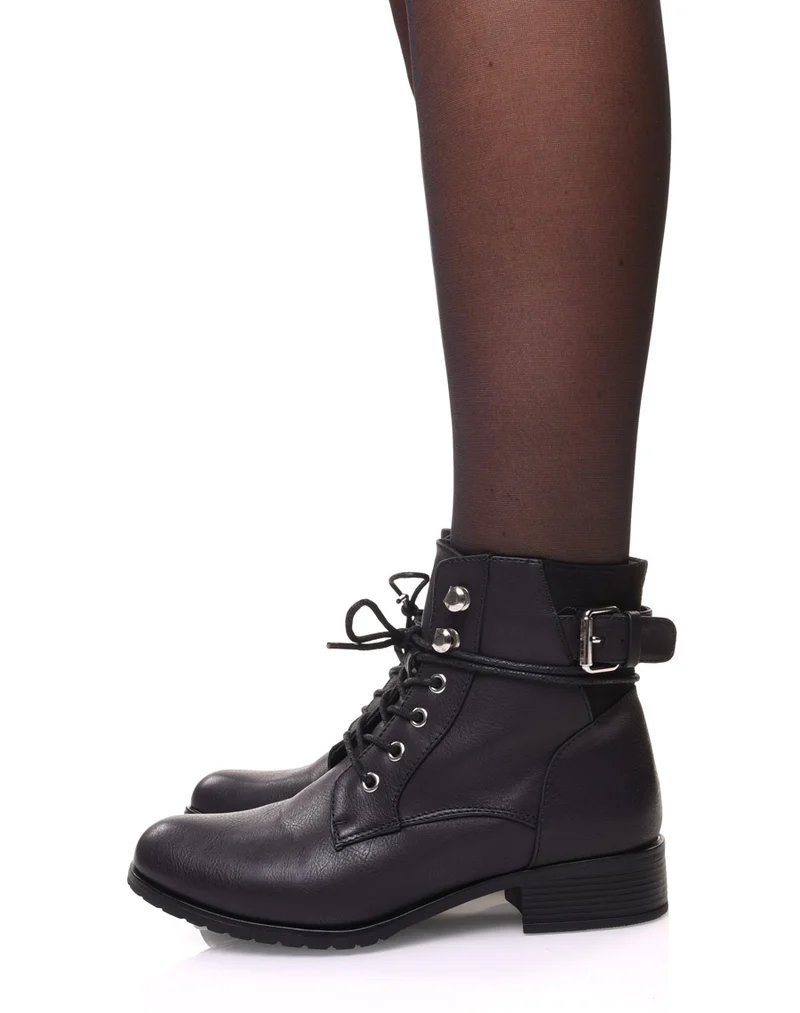 Bottines noires à oeillets