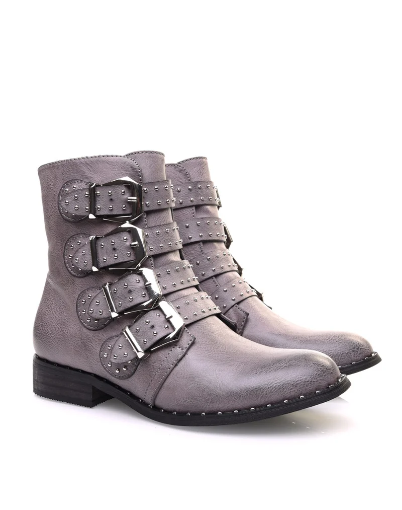 Bottines à brides grises ornées de clous