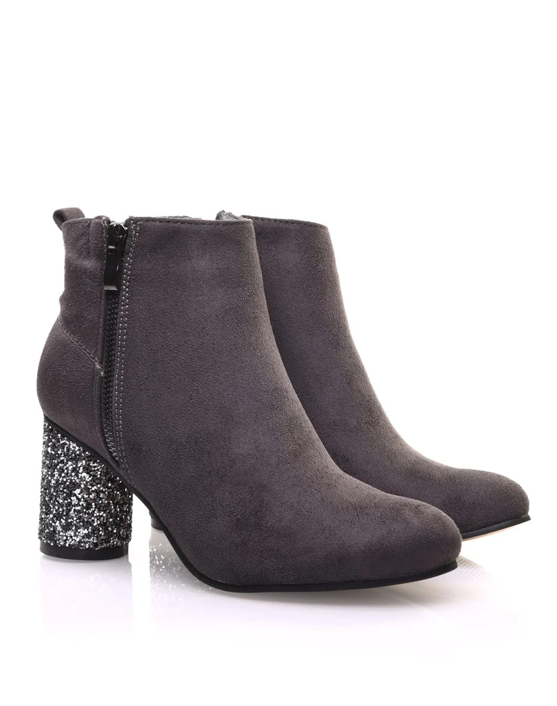 Bottines grises à talons ronds et pailletés
