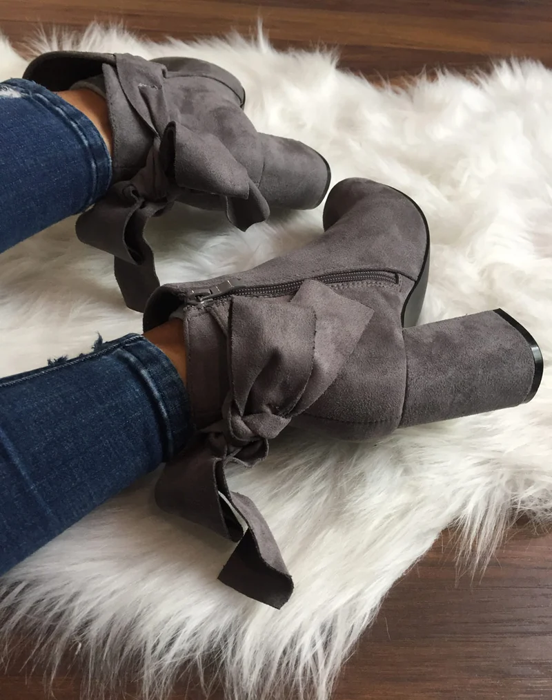 Bottines grises à n?ud