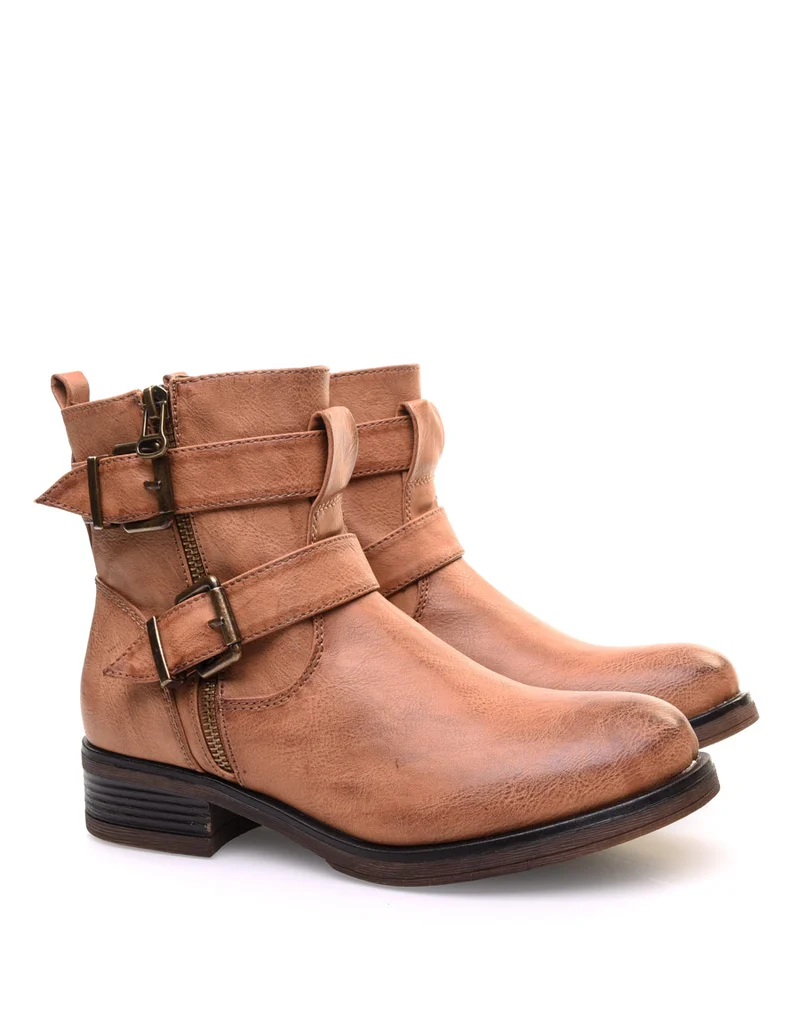 Bottines camel à boucles