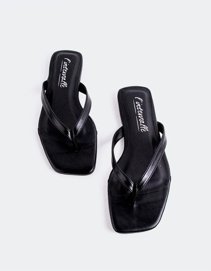 Crina Black
