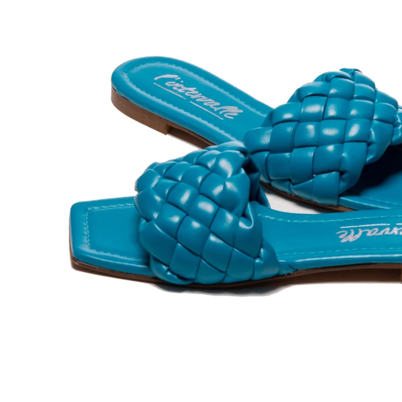 Iola Blue